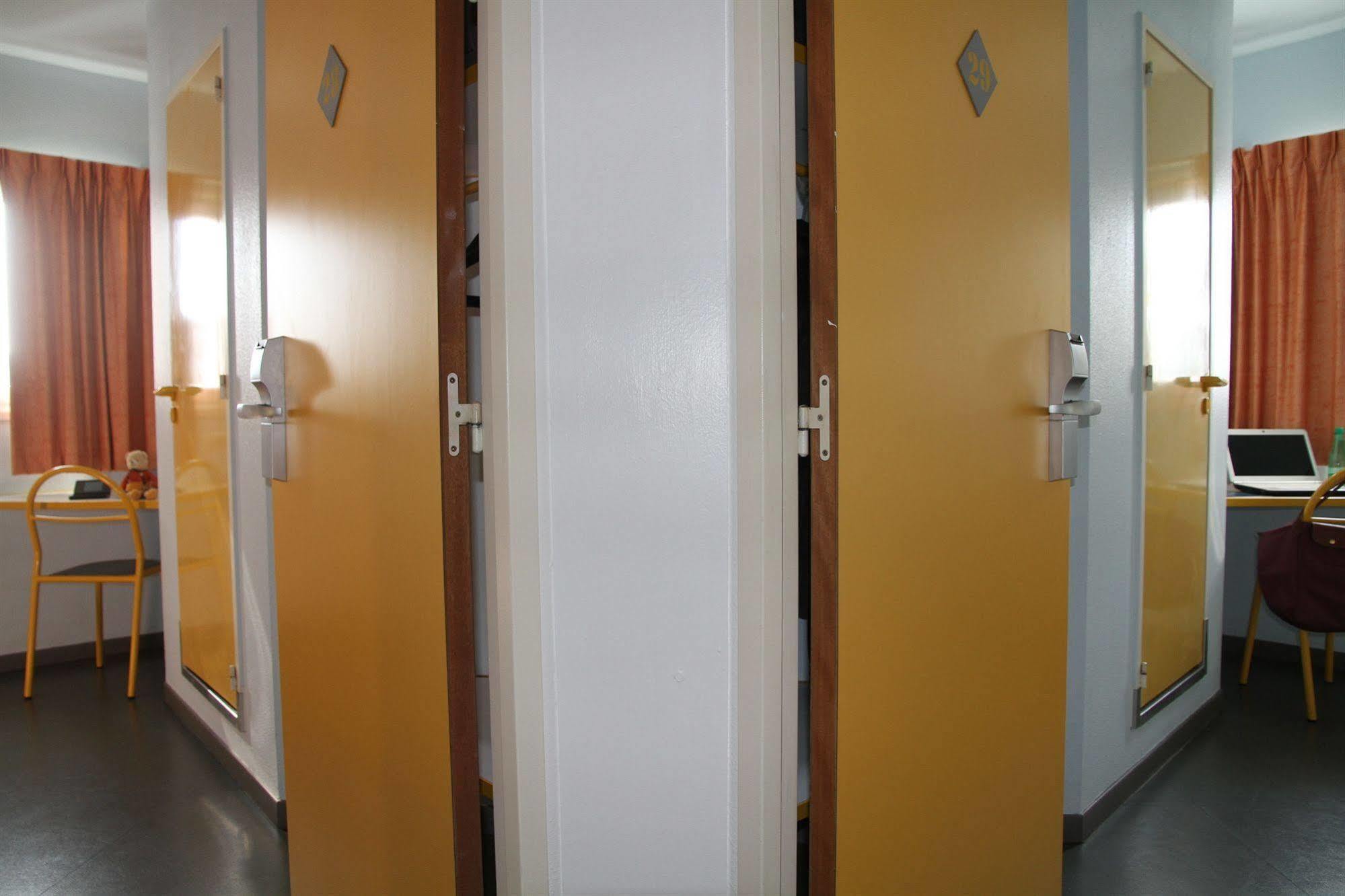 Europe Hotel Varennes-Vauzelles Bagian luar foto