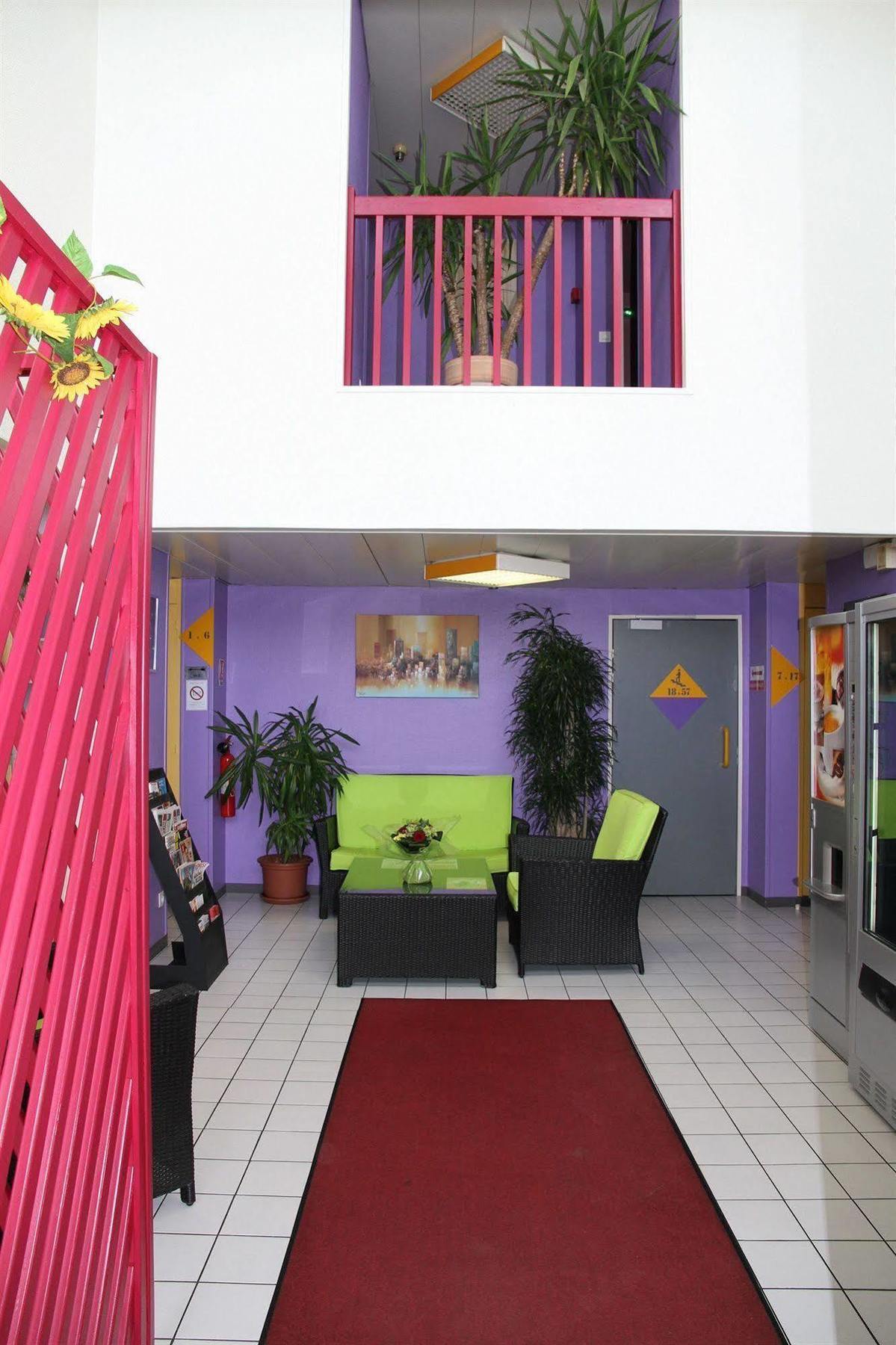 Europe Hotel Varennes-Vauzelles Bagian luar foto